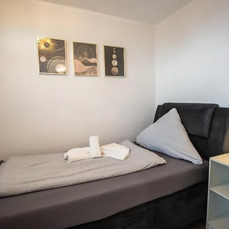 Messewohnung Fuer 5 Gaeste Mit Balkon Und Lift * הנובר