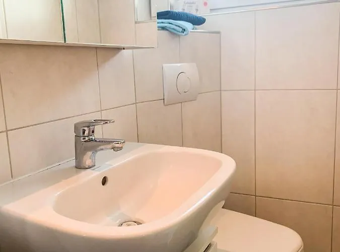 Messewohnung Fuer 5 Gaeste Mit Balkon Und Lift