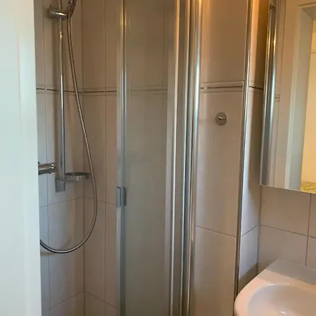 Messewohnung Fuer 5 Gaeste Mit Balkon Und Lift Appartamento *